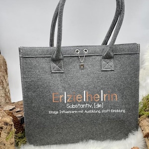 Filztasche mit Wunschmotiv/ individuell personalisiert/ MOM/ Mama/ Oma/ schönes Geschenk die Frau/ Erzieherin/ Lehrerin oder für sich Erzieherin Subst.