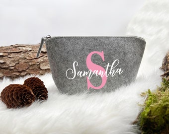personalized cosmetic bag made of felt / an individual gift / individually designed for mom sister grandma aunt, felt bag