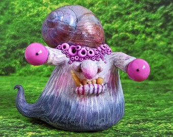 Escultura de monstruo duende caracol, figura de arte fantástico extraña, adorable y única, regalo artístico caprichoso
