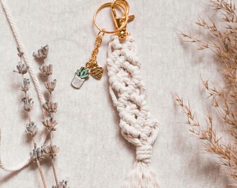 Porte-clés macramé fait-main Aloe Vera, Accessoire de sac doré, Cadeau pour elle, Cadeau crémaillère, Plant lover, Pendentif Aloé Vera