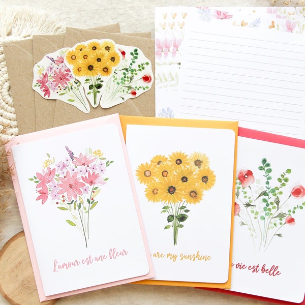 Coffret de papeterie fleurie avec 1 set de papier à lettre, 3 cartes de voeux et 3 stickers transparents illustrés à l'aquarelle