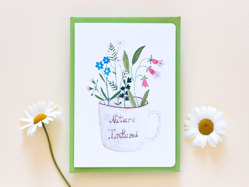 Carte postale illustrée à l’aquarelle « Nature infused », Carte de voeux fait-main, anniversaire, intemporelle, fleurs et tasse de thé image 2