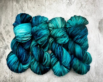Fathoms Below -  Hand Dyed Superwash Merino/Nylon Worsted, Sweater Quantity, Blanket Weight Yarn, Gift for Her, Worsted Bulky Weight Yarn