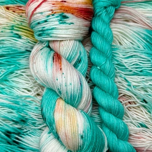 Surfs Up - Sock Set, Beanie, Merino/Nylon Yarn, Superwash, Fingering Yarn, Speckled Yarn, Neon Yarn, Knitting Yarn, Crochet