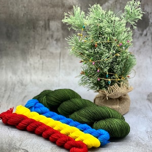 Oh Christmas Tree - Sock Set, Colorwork Sock Knitting Set, Mini Skein Set, Hand Dyed Yarn, Merino/Nylon Yarn, Indie Dyed, Christmas Yarn