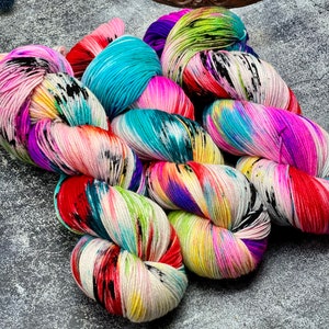 Beetlejuice Hand Dyed 75/25 Merino Nylon Fingering Sock Yarn, Superwash ...