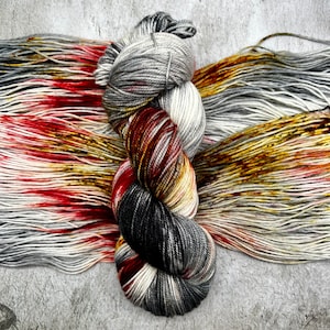 Mijn favoriete sjaal - merino/kasjmier/nylon, handgeverfd, sokkengaren vingeren, superwash, handgeschilderd, verloopgaren, donkerblauw, kamgaren, sjaalgaren