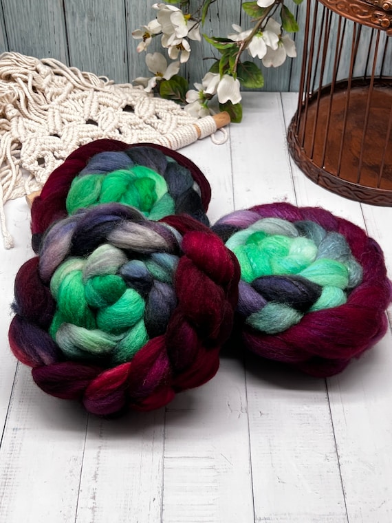 Sea Witch - Hand Dyed Non-Superwash Merino Wool Roving, Hand Dyed Merino Top, Hand Dyed Wool for Spinning, Spinning, Roving, Felting