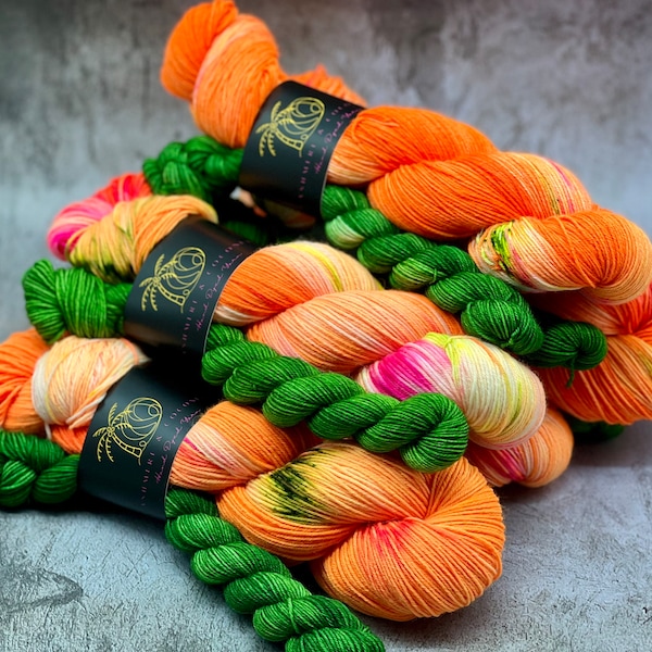 Florida Oranges - Sock Set, Beanie, Merino/Nylon Yarn, Superwash, Fingering Weight Yarn, Speckled Yarn, Neon Yarn, Knitting Yarn, Crochet