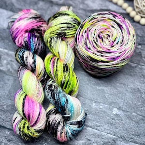 Fita mista - Indie Dyer, tingido à mão, fio para meias, pintado à mão, MCS, MCN, Merino/Nylon, penteado, Aran, DK, pronto para envio!