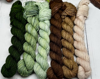 Hierbas secas - Juego de madejas de tamaño completo, cuello Doodle, juego de chal, para tejer con dedos, lana peinada, juego de calcetines Monster, trabajo en color, lana merino/nailon SW, tejido