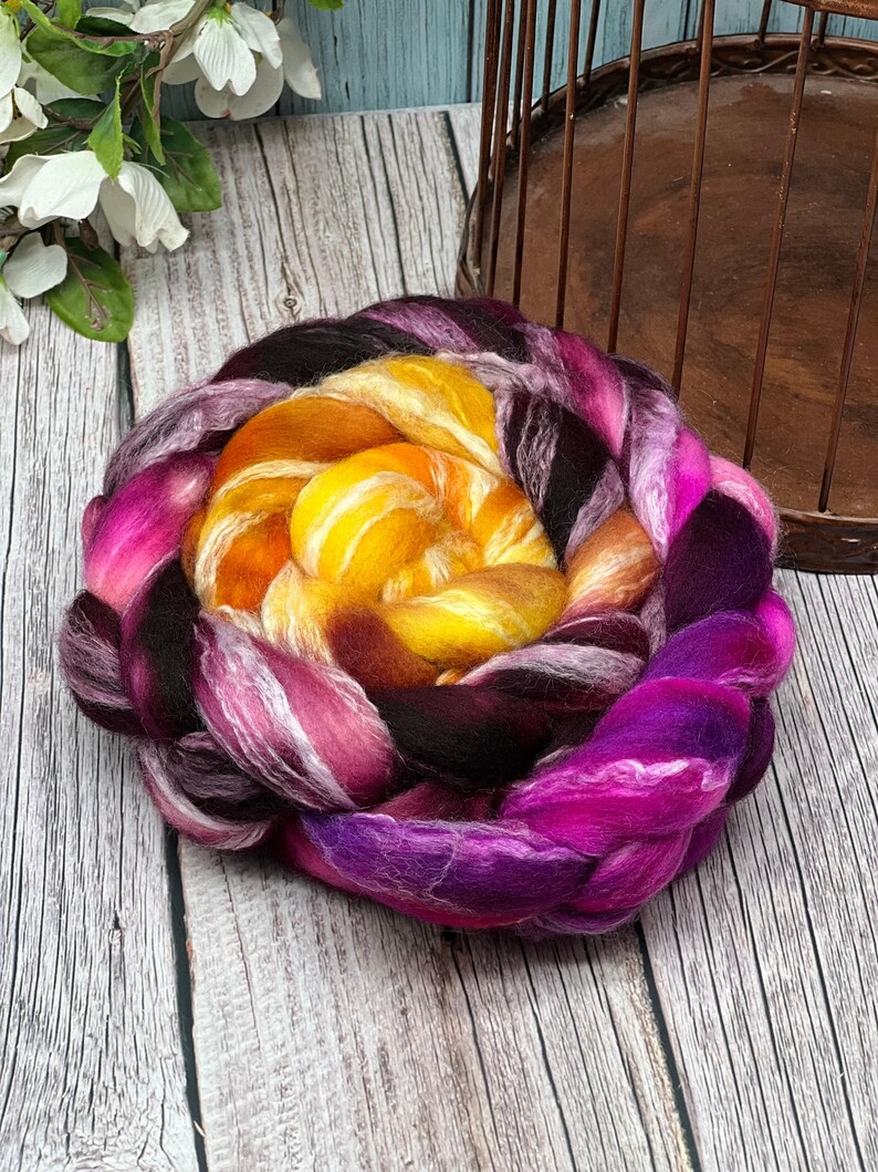 Tramonto - Roving di lana merino/bambù non superwash, fibra per filatura, fibra per infeltrimento, roving tinto a mano, rosa, magenta, bordeaux, giallo, senape immagine 2