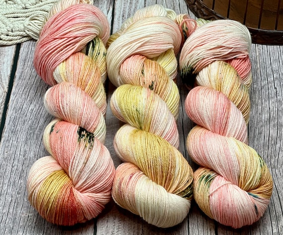 Apple Cider - Peach Yarn, Pink Yarn, Yellow Yarn, Hand Dyed Merino Nylon Fingering Sock Yarn, Superwash, Variegated Yarn, MCN, MCS