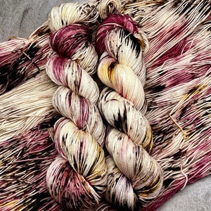 Love on the Rocks - Sonderbestellung! Handgefärbte Wolle, Superwash Merino, Seide, Yak, Fingering Weight, 4 fädig, Sockenwolle, Schalgarn, Pink, Braun