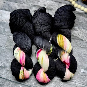 Francesca - Fingering Weight, Assigned Pooling Yarn, Hand Dyed Merino Nylon Yarn, Superwash Yarn, Hand Painted, Planned Pooling