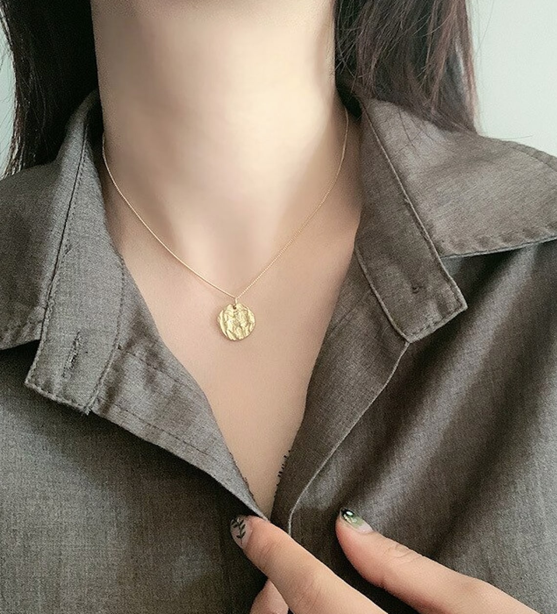 Round Pendant Gold Necklace Gold Minimalist Necklace Etsy