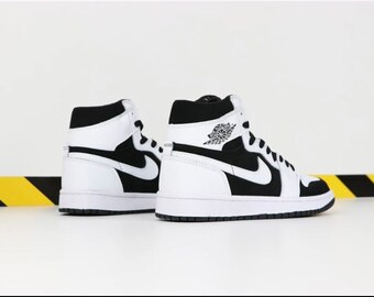 womens black and white basketball shoes