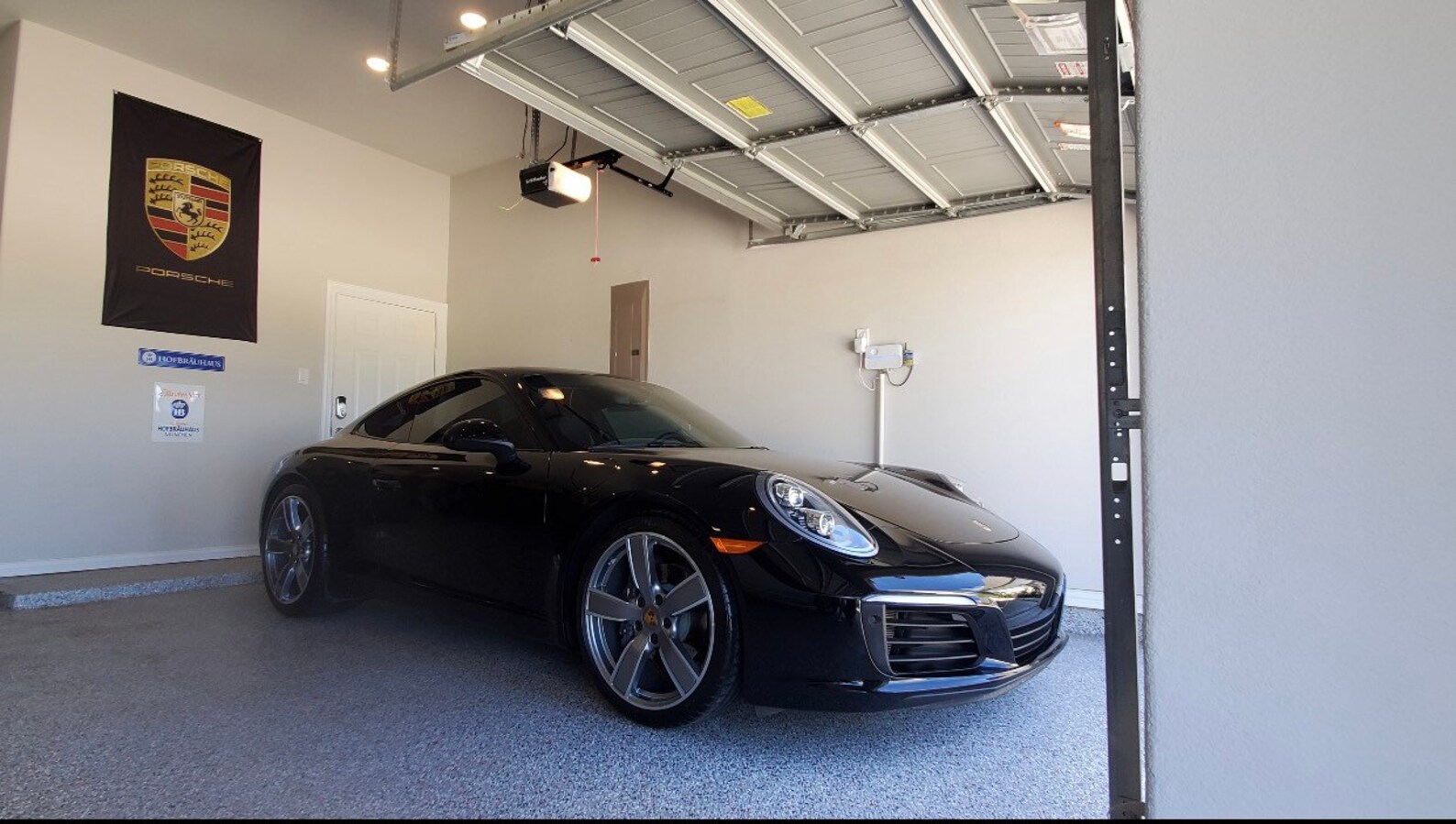 download checkered flag porsche audi