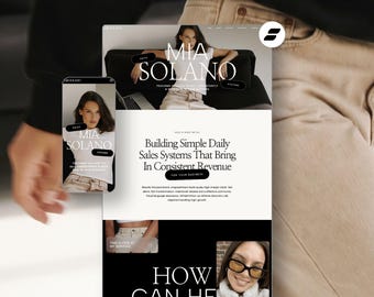 Può includere: Un display digitale che mostra l'interfaccia di un sito web per Mia Solano, con una sezione principale con una persona in maglietta bianca, il testo Building Simple Daily Sales Systems That Bring In Consistent Revenue e menu di navigazione.