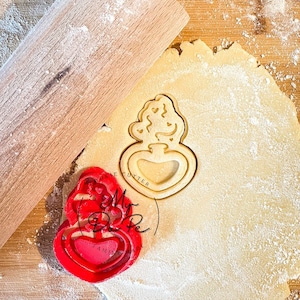 Love poison cookie cutter | Poison cookie cutter | Heart cookie cutter | MyDoPe cookie cutter | Gothic love cookie cutter