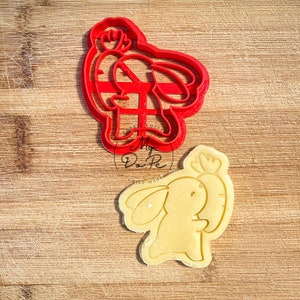 Easter Bunny with Carrot - MyDoPe cookie cutter