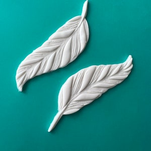 Feather&#39;s  - Cake Toppers - Fondant Cake or Cupcake Decorations