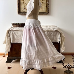 Antique white cotton ruffled petticoat, Victorian petticoat, Antique underskirt, Vintage lingerie.