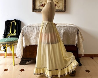 Sottoveste in cotone giallo pallido antico, sottoveste vittoriana, sottogonna antica, lingerie vintage.