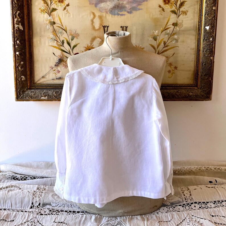 Antique white cotton cropped blouse with long sleeve, Edwardian Peter Pan Collar lace blouse for girl, Victorian shirt, Historical costume. zdjęcie 4