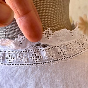 Chemisier ancien en coton blanc à manches longues, chemisier en dentelle édouardienne pour fille, chemise victorienne, costume historique. image 9