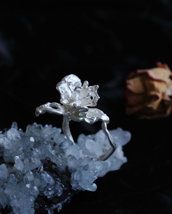 990 Pure Silver Sterling Silver Iris Flower Shape Adjustable 990 Pure Silver Sterling Silver Iris Flower Shape Adjustable
