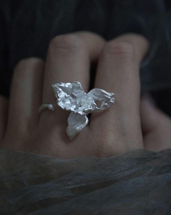 990 Pure Silver Sterling Silver Iris Flower Shape Adjustable 990 Pure Silver Sterling Silver Iris Flower Shape Adjustable