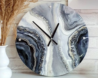 Modern Round Large Geode wall Clock from epoxy resin , Housewarming gift , Marble effect clock with quiet clock movements for her , him