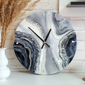 Modern Round Large Geode wall Clock from epoxy resin , Housewarming gift , Marble effect clock with quiet clock movements for her , him