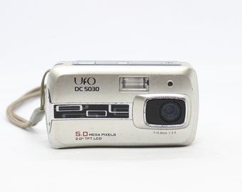 Y2K Digital camera UFO DC 5030 / Working digital camera