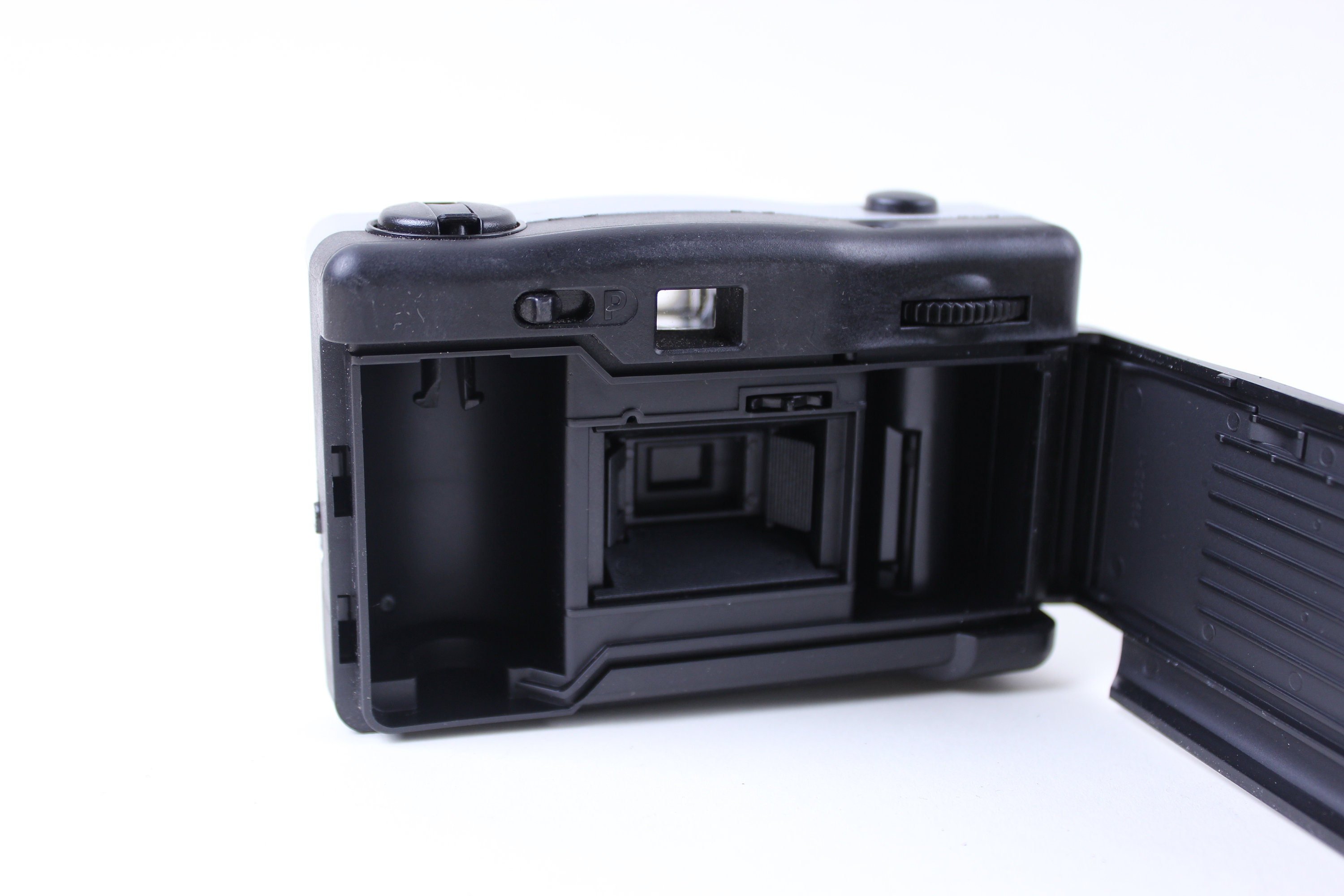 Beginner 35mm point and shoot camera with focus free 28mm lens Etsy