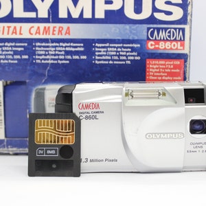 Y2K Digital camera Olympus C-860L in original package image 1