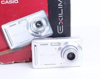 Y2K Digital camera Casio Exilim EX-Z19 in original package