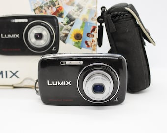 Y2K Digital camera Panasonic Lumix DMC-S1 / Working digital camera