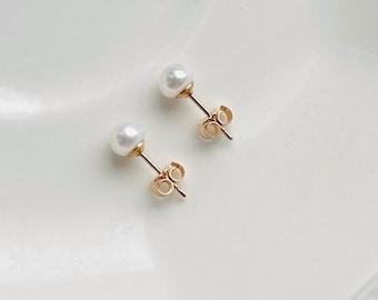Gold Filled Pearl Stud Earrings, Dainty Freshwater Pearl Earrings, AAA Cultured Pearl Earrings, Silver Pearl Earrings, Bridesmaid Earrings