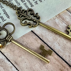 Skeleton Key Necklace, Charm Necklace, Key Pendant, Simple Key Necklace, Dainty Jewelry, Wire Wrapped Necklace, Dark Academia Necklace,Witch