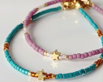 TANGLED inspired GLASS SEED bead bracelet set of 2. Rapunzel and Flynn / Eugene inspired. High quality glass beads. Dainty jewellery