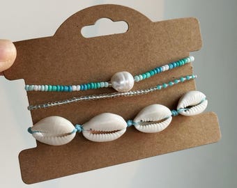 COWRIE SHELL SET of 3. Freshwater pearl. Glass seed beads. Friendship bracelets. Summer jewelry. Bracelet stack. SpudStyle