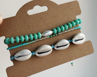 COWRIE SHELL SET of 3. Turquoise and blue beads. Glass seed beads. Friendship bracelets. Summer jewelry. Bracelet stack. SpudStyle