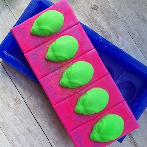 3D Alien Snap Bar Mould Halloween Wax Melt silicone Mold Spooky Melts Scary Wax Melt Supplies