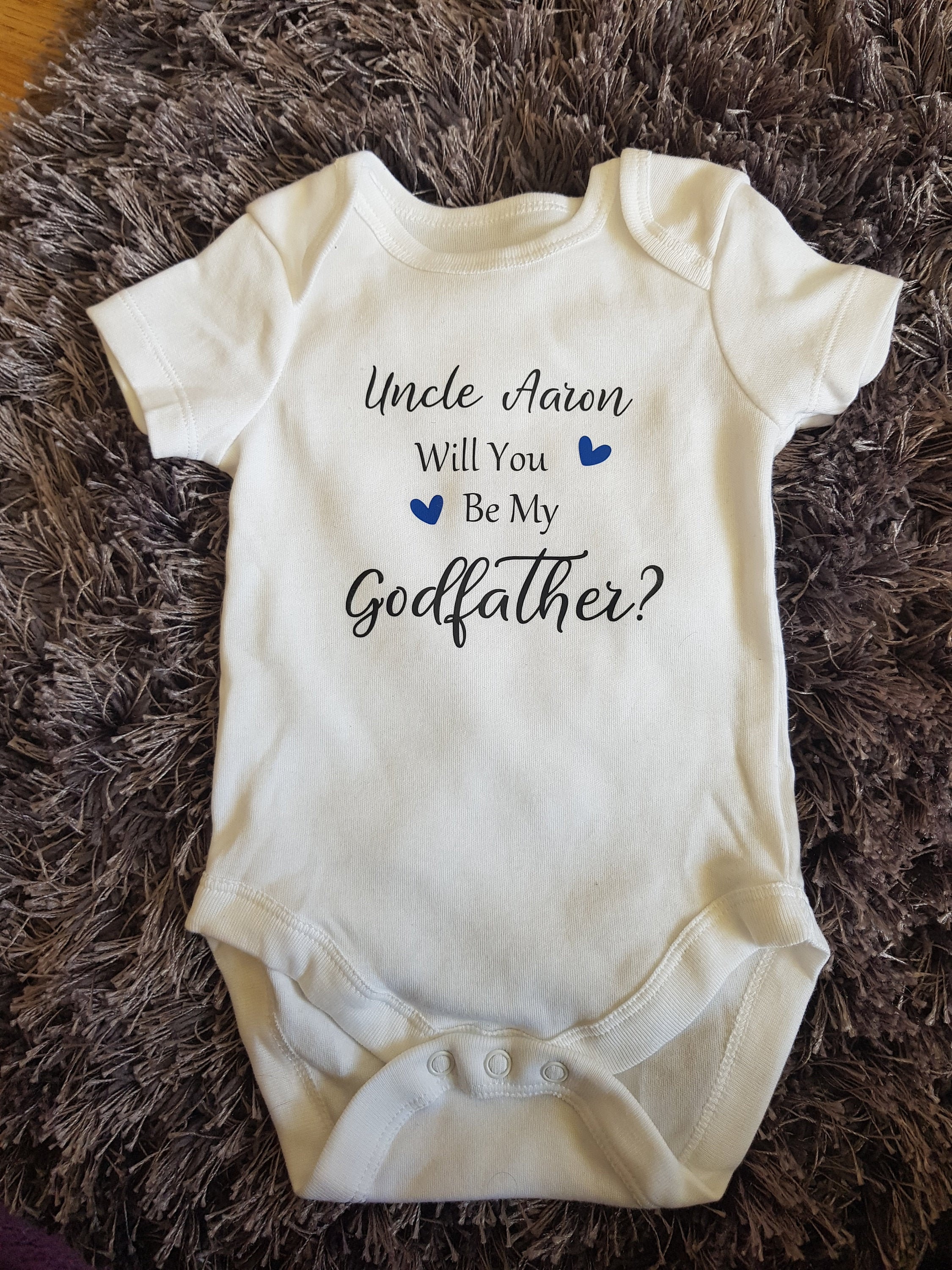 Vuoi essere il mio padrino? Gilet per neonati / Gilet per neonati personalizzato / Body / Qualsiasi testo / Personalizzato / Neonato / Neonata / Batte