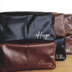 Personalised Mens Washbag | Father's Day Gift | Initial | Name | Monogram | Present For Dad | Husband | Gym Bag | Leather Look | Ireland