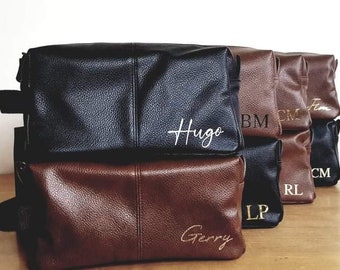 Personalised Mens Washbag | Father's Day Gift | Initial | Name | Monogram | Present For Dad | Husband | Gym Bag | Leather Look | Ireland