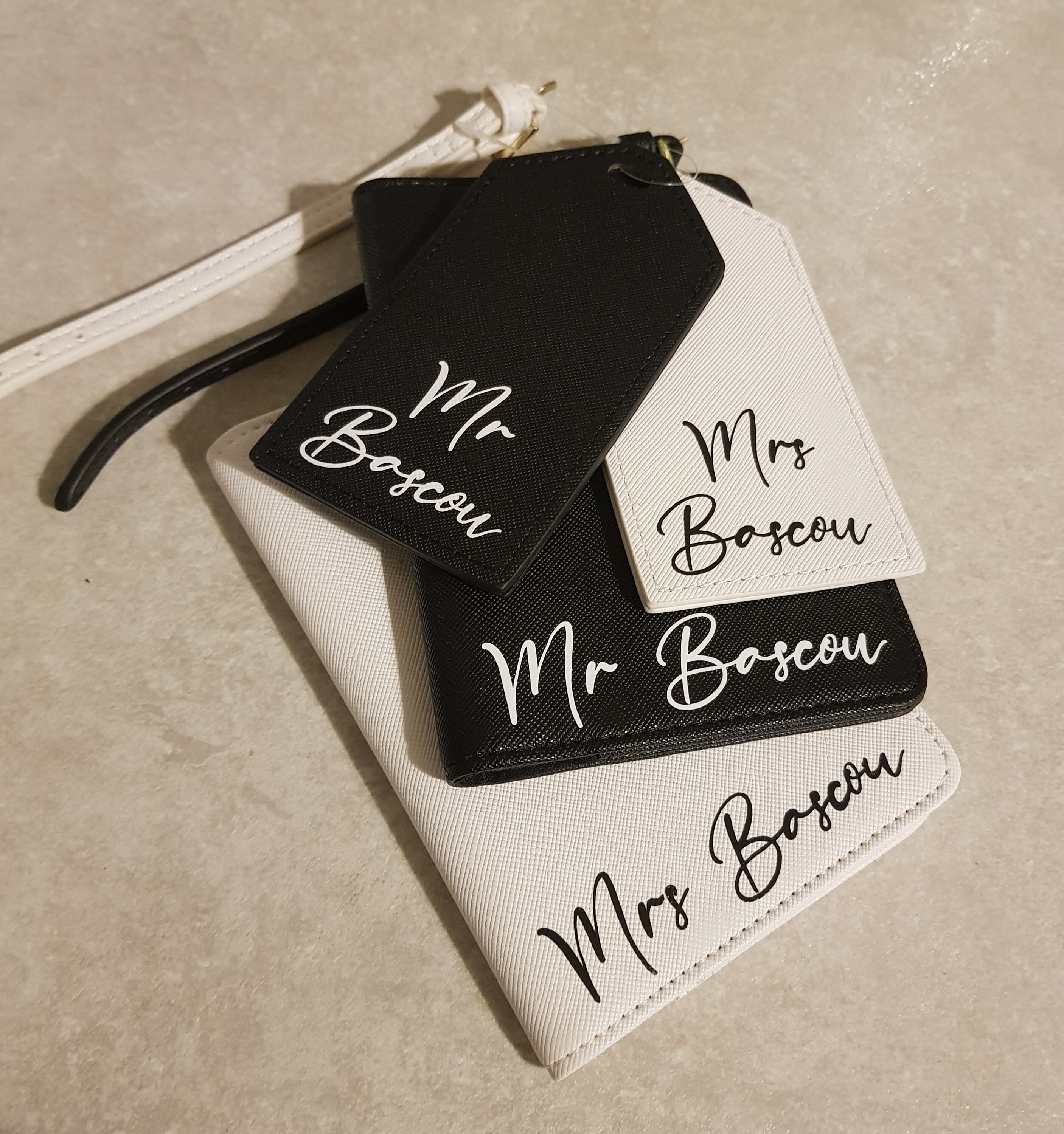 Mr and Mrs passport cover (Black, White) – Gifts Club
