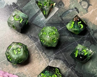 Baldur's Gate 3 Lae'Zel Resin Dice Set